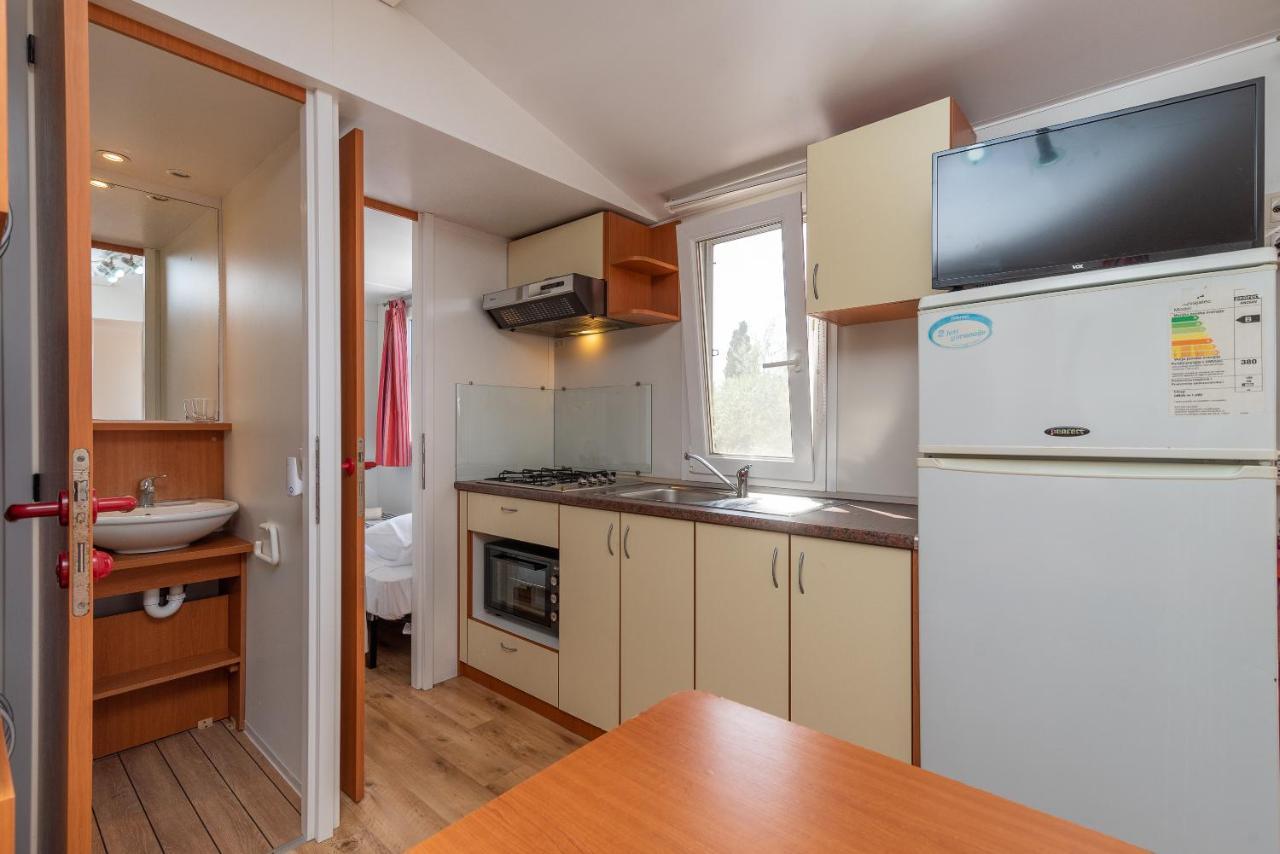 'Olive Grove' Camping House-Near The Beach Divulje Exterior photo