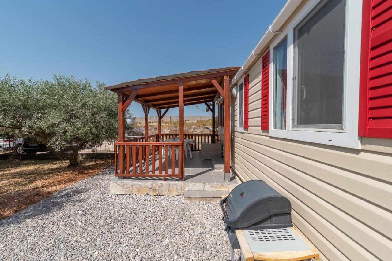 'Olive Grove' Camping House-Near The Beach Divulje Exterior photo